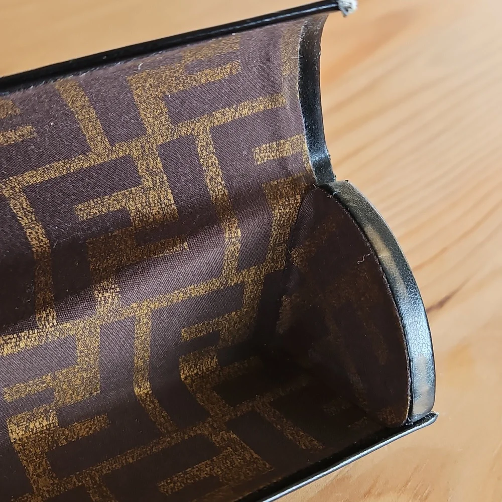 FENDI Twist Hard Black Eyeglass Sunglass Case